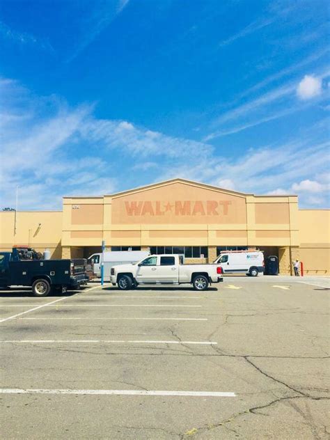 Derby walmart - Walmart Neighborhood Market at 1106 S Rock Rd, Derby KS 67037 - ⏰hours, address, map, directions, ☎️phone number, customer ratings and comments.
